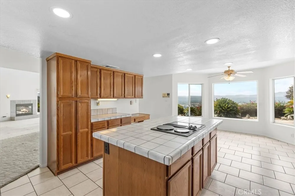 7350 Live Oak Riverside, CA 92509