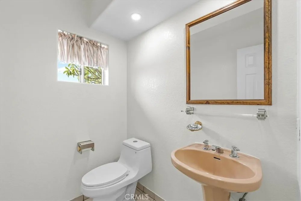 7350 Live Oak Riverside, CA 92509