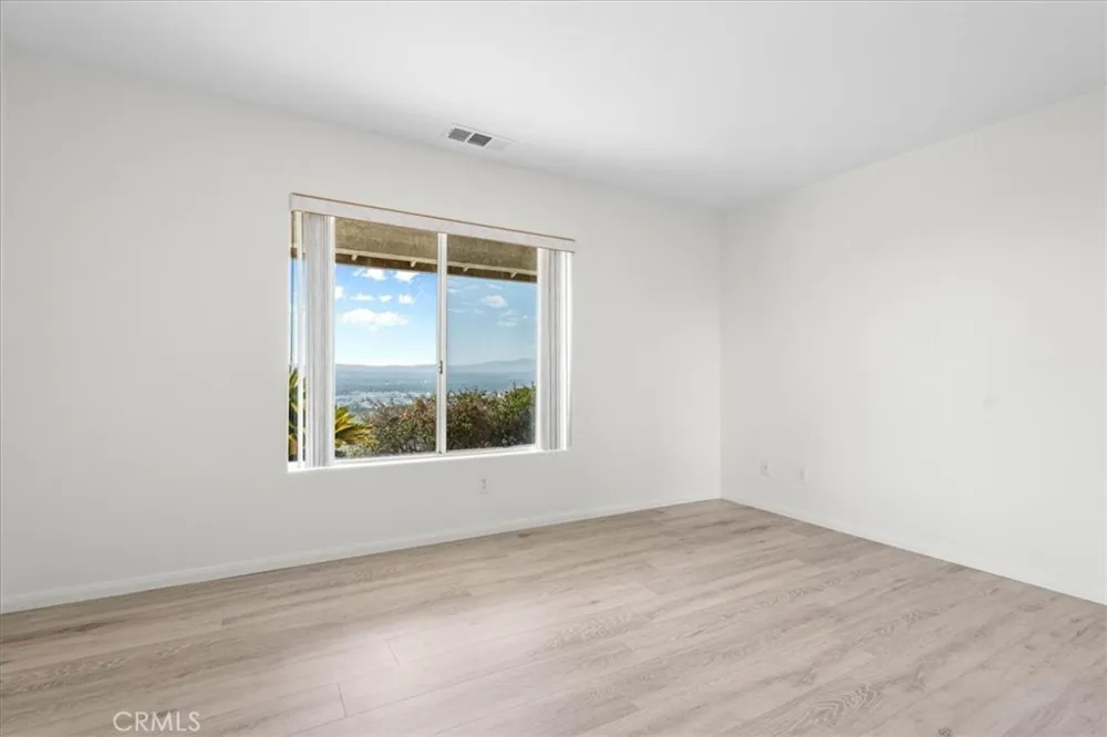 7350 Live Oak Riverside, CA 92509