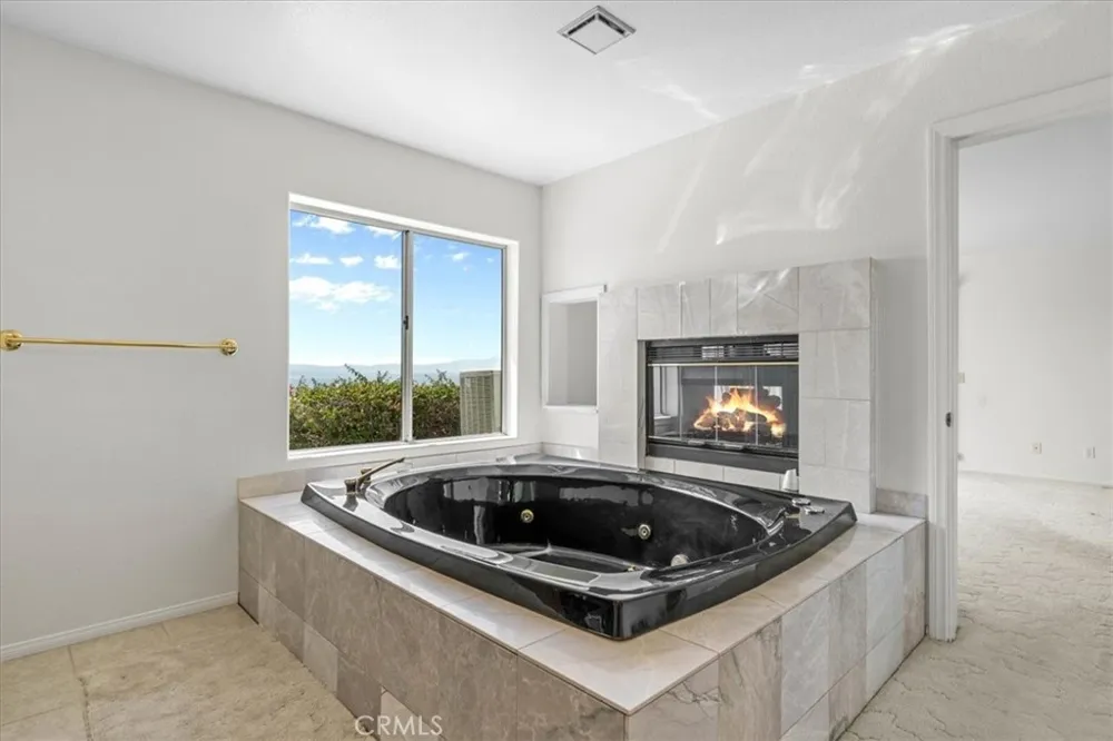 7350 Live Oak Riverside, CA 92509