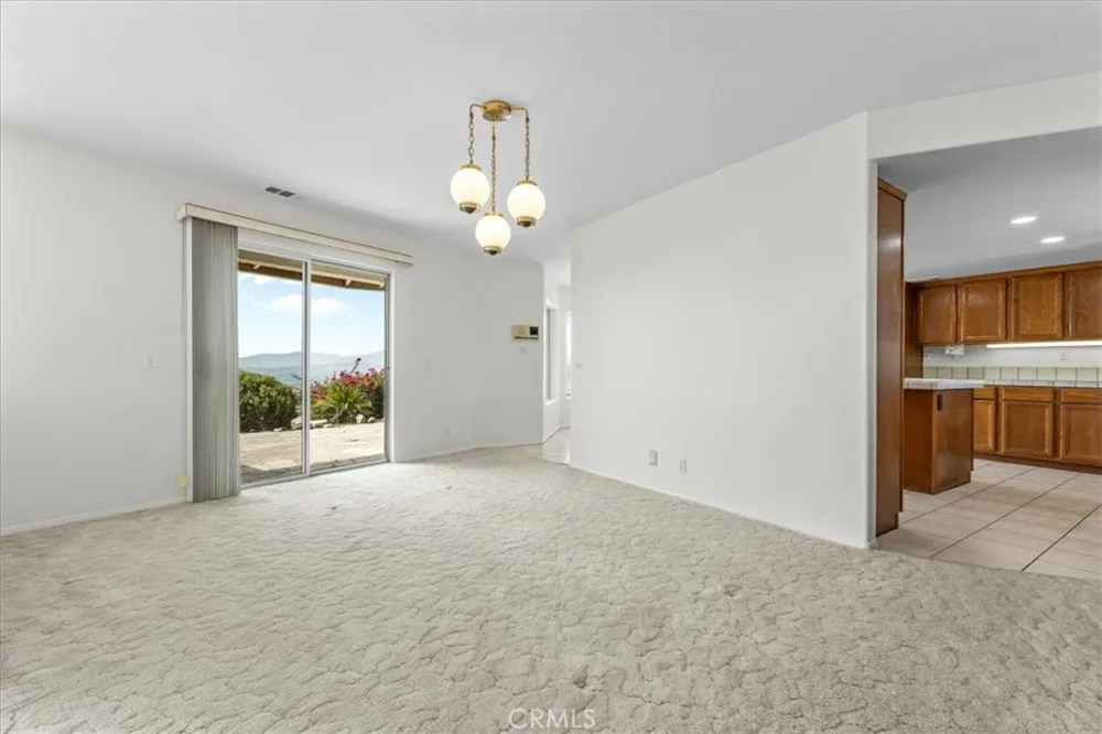7350 Live Oak Riverside, CA 92509