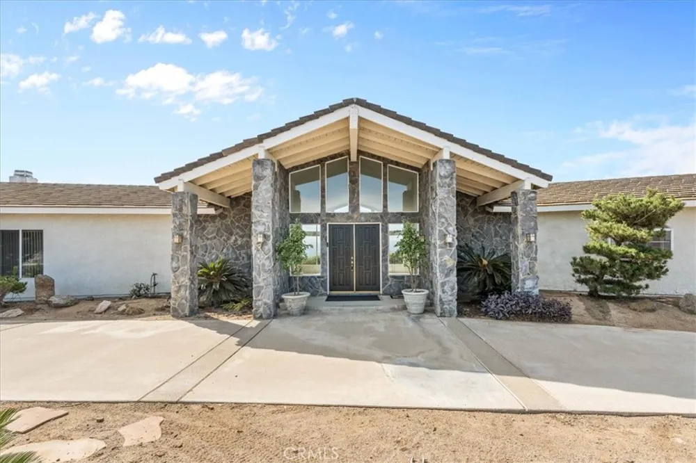7350 Live Oak Riverside, CA 92509