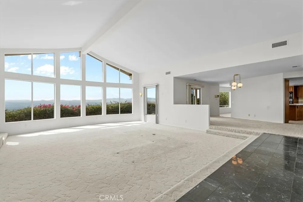 7350 Live Oak Riverside, CA 92509