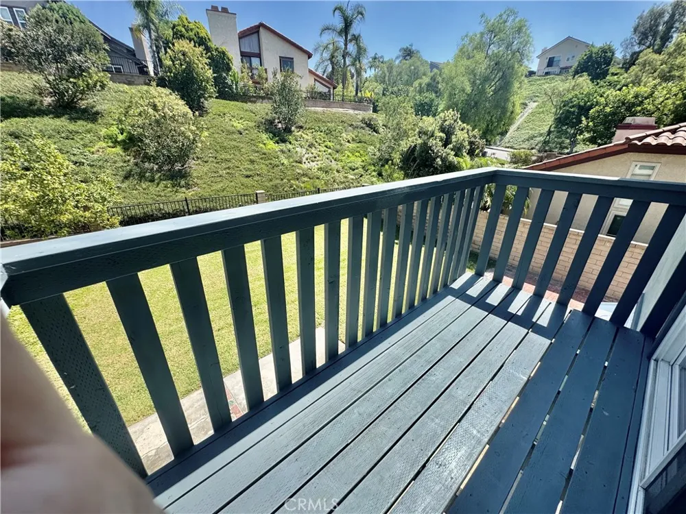 27084 Pinario Mission Viejo, CA 92692