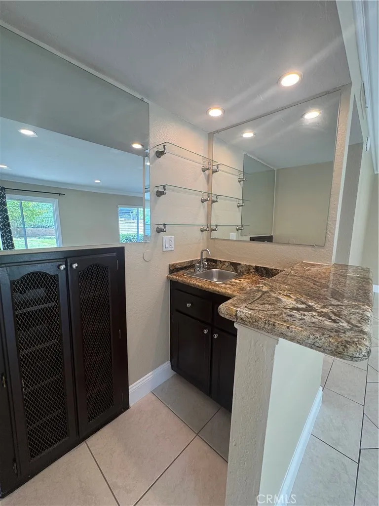 27084 Pinario Mission Viejo, CA 92692
