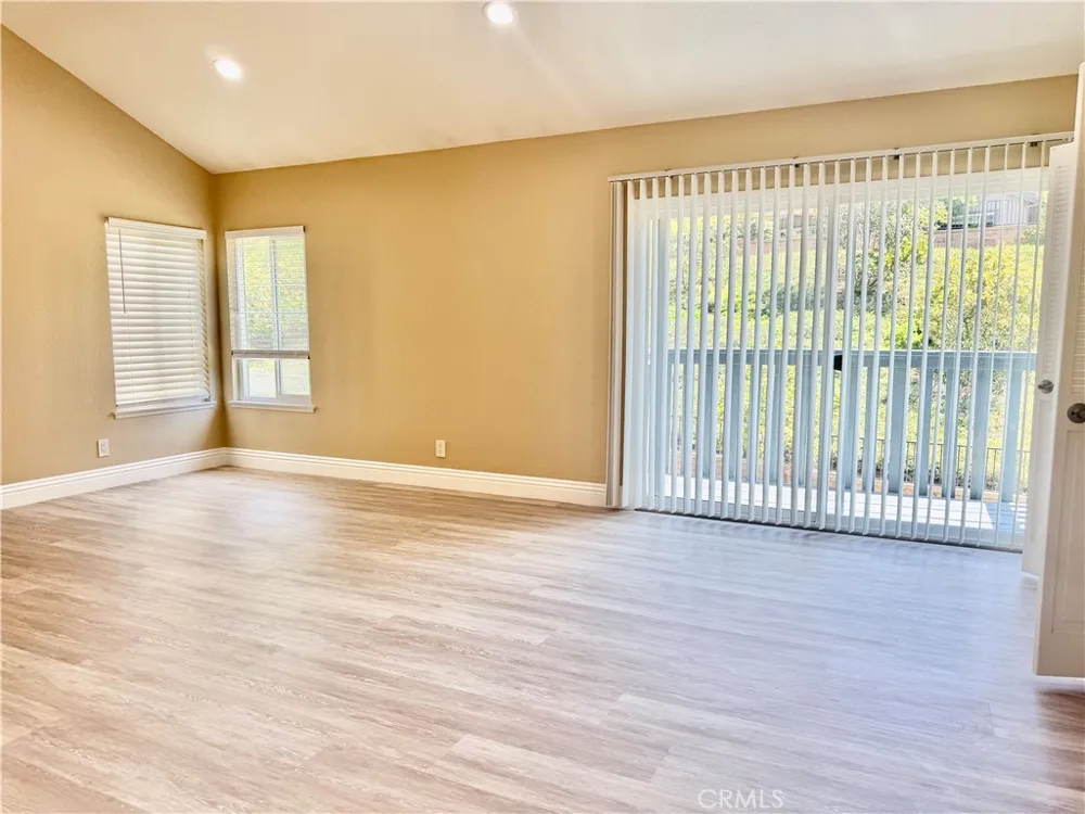 27084 Pinario Mission Viejo, CA 92692