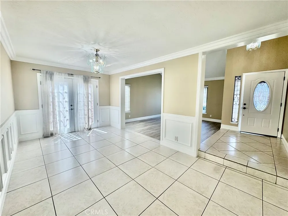 27084 Pinario Mission Viejo, CA 92692