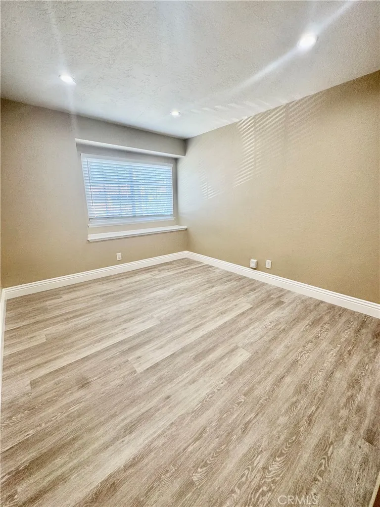 27084 Pinario Mission Viejo, CA 92692