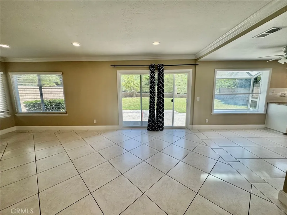 27084 Pinario Mission Viejo, CA 92692