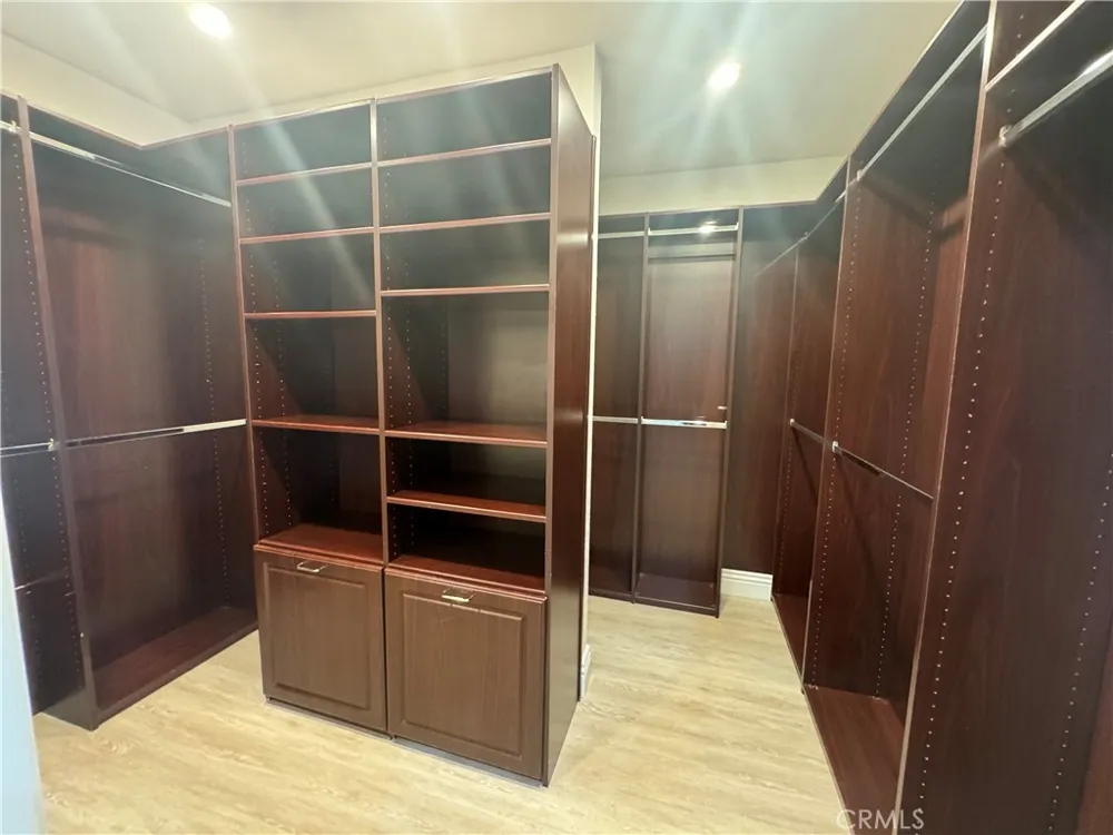 27084 Pinario Mission Viejo, CA 92692