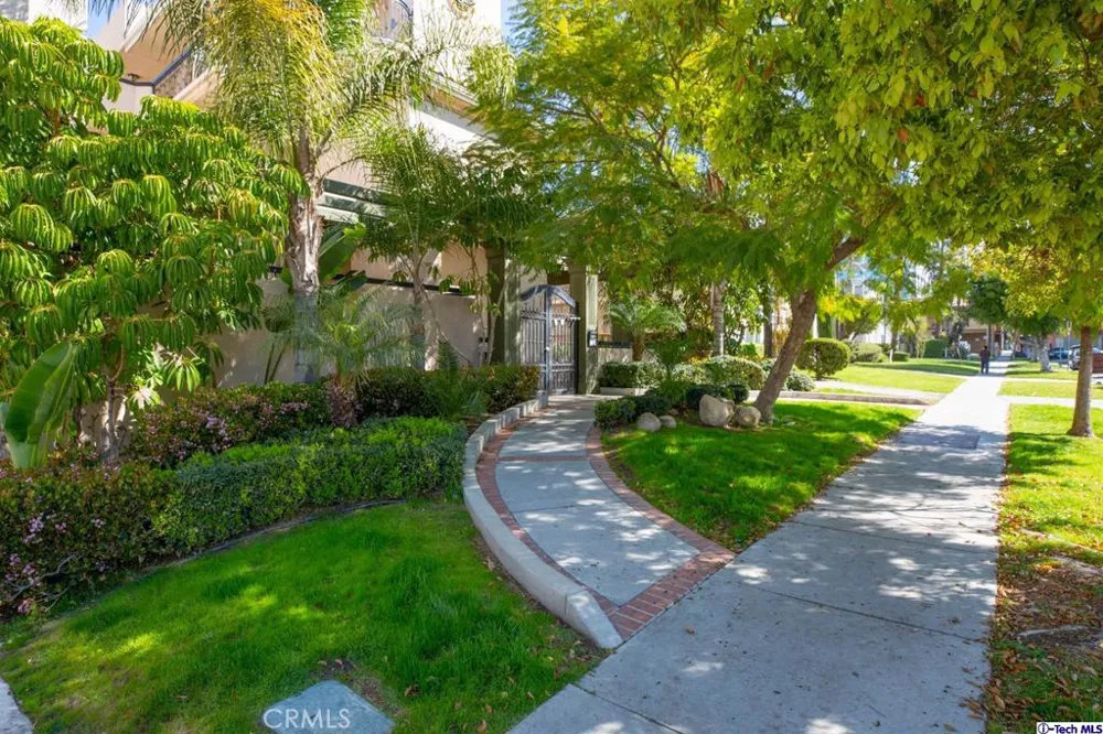 333 Milford Street #105 Glendale, CA 91203