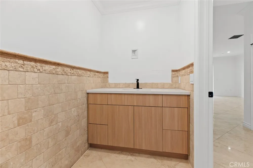 333 Milford Street #105 Glendale, CA 91203