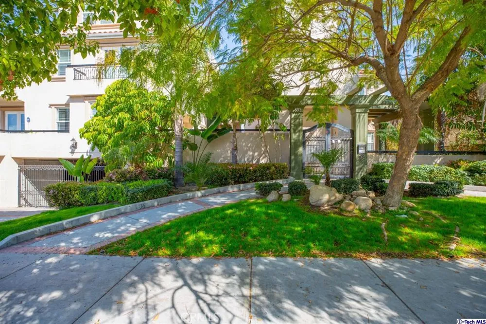 333 Milford Street #105 Glendale, CA 91203