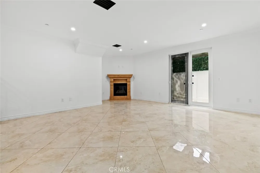 333 Milford Street #105 Glendale, CA 91203