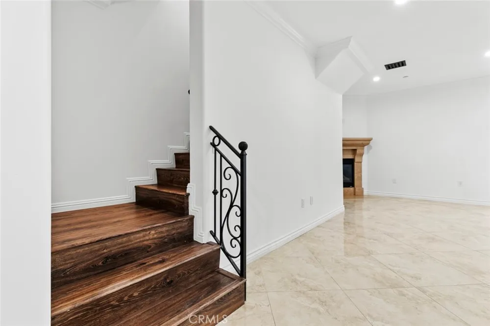 333 Milford Street #105 Glendale, CA 91203