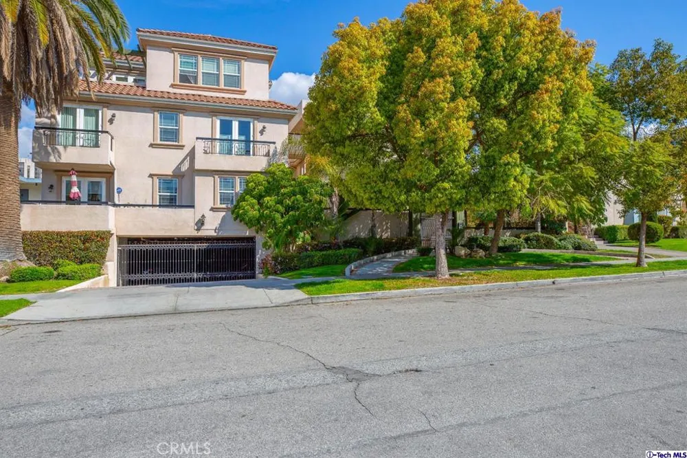 333 Milford Street #105 Glendale, CA 91203
