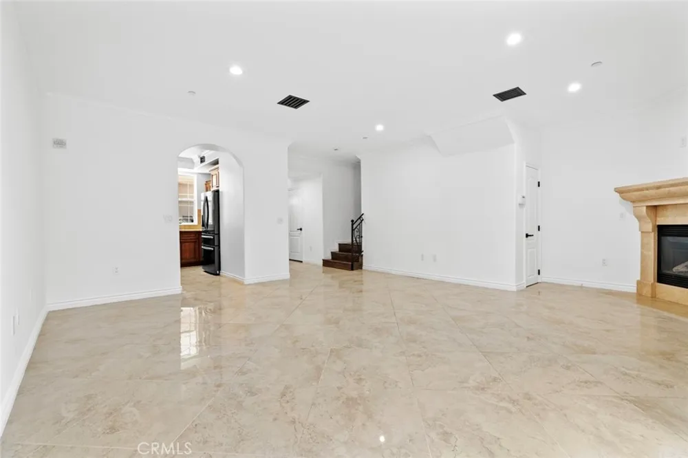 333 Milford Street #105 Glendale, CA 91203