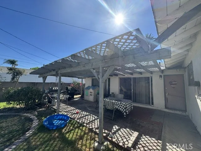 1517 S Main Street Corona, CA 92882
