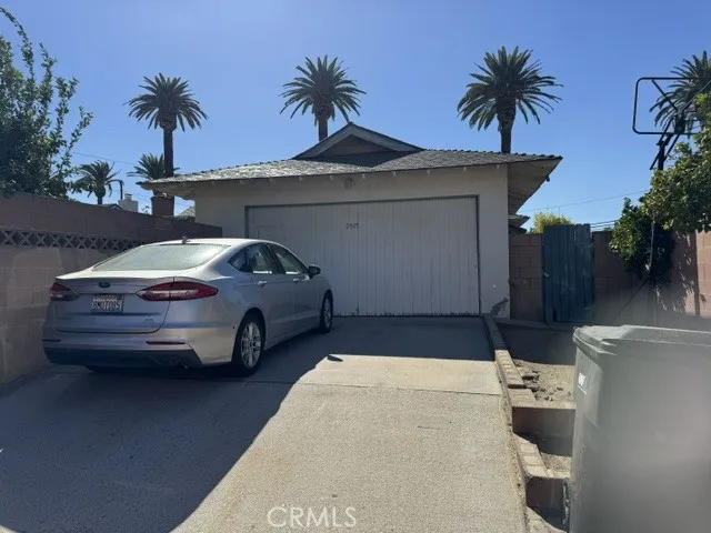 1517 S Main Street Corona, CA 92882