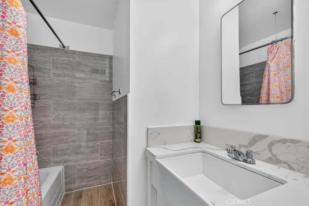 226 W Gettysburg Fresno, CA 93705