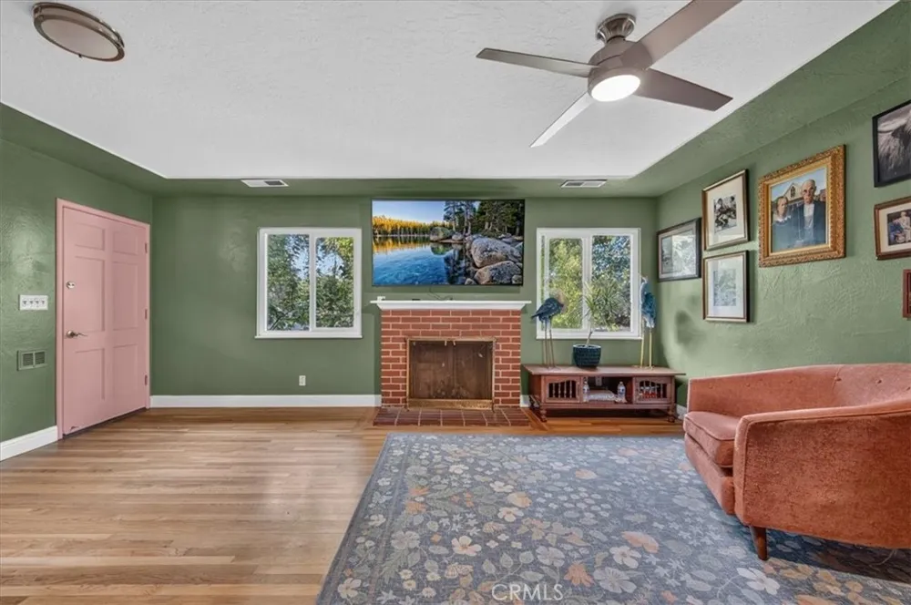 226 W Gettysburg Fresno, CA 93705