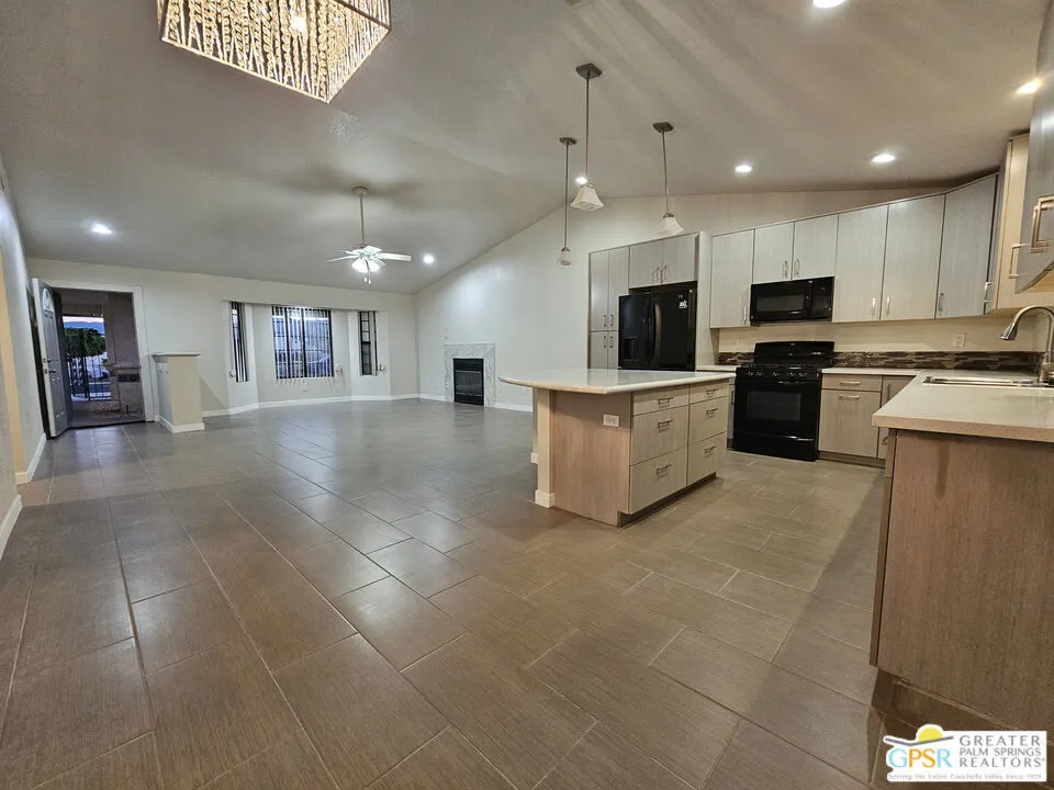 68250 Durango Road Cathedral City, CA 92234