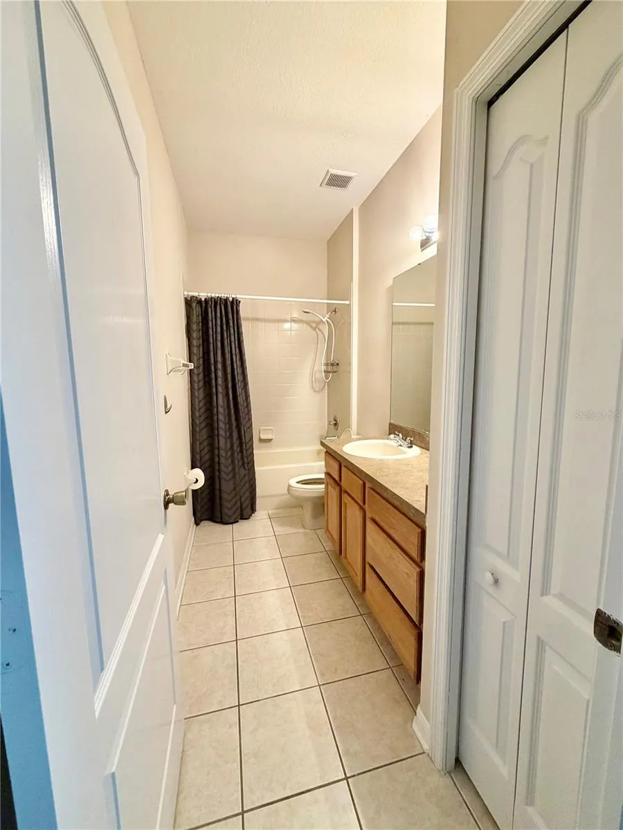 4004 LANGDRUM DRIVE Wesley Chapel, FL 33543