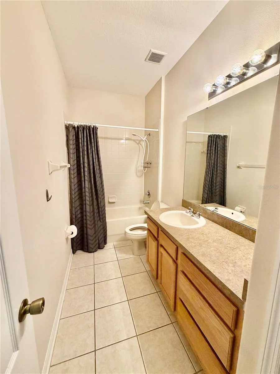 4004 LANGDRUM DRIVE Wesley Chapel, FL 33543