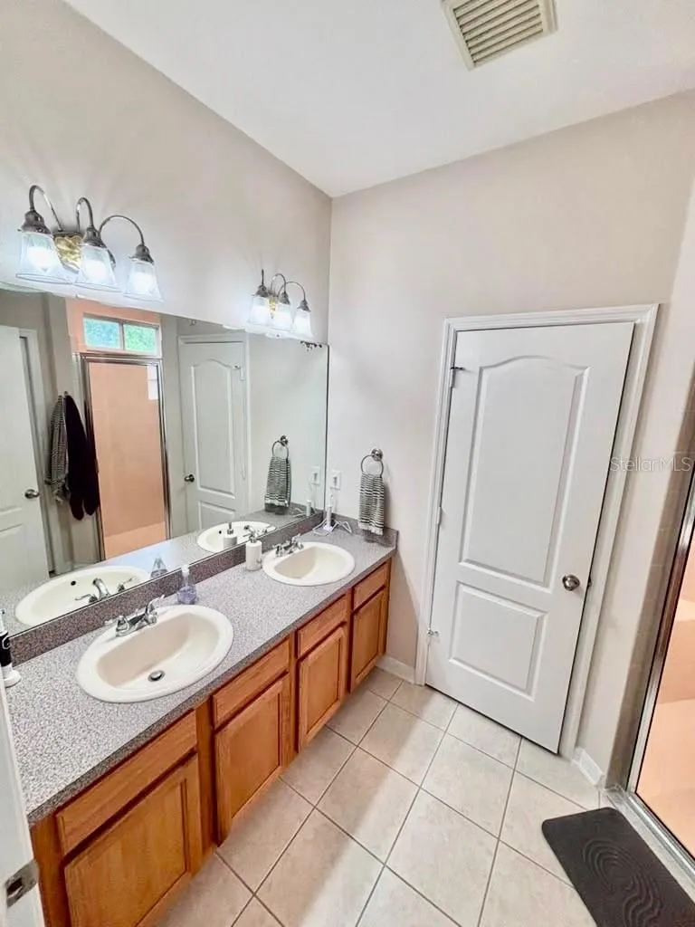 4004 LANGDRUM DRIVE Wesley Chapel, FL 33543