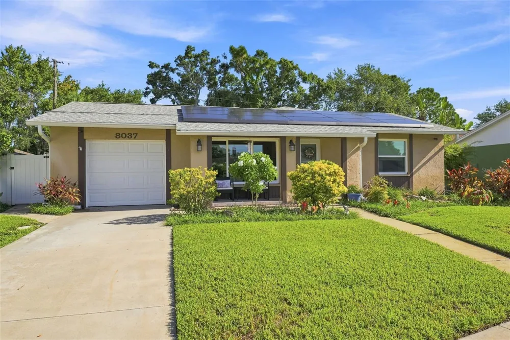 8037 POWDER HORN CIRCLE Largo, FL 33773