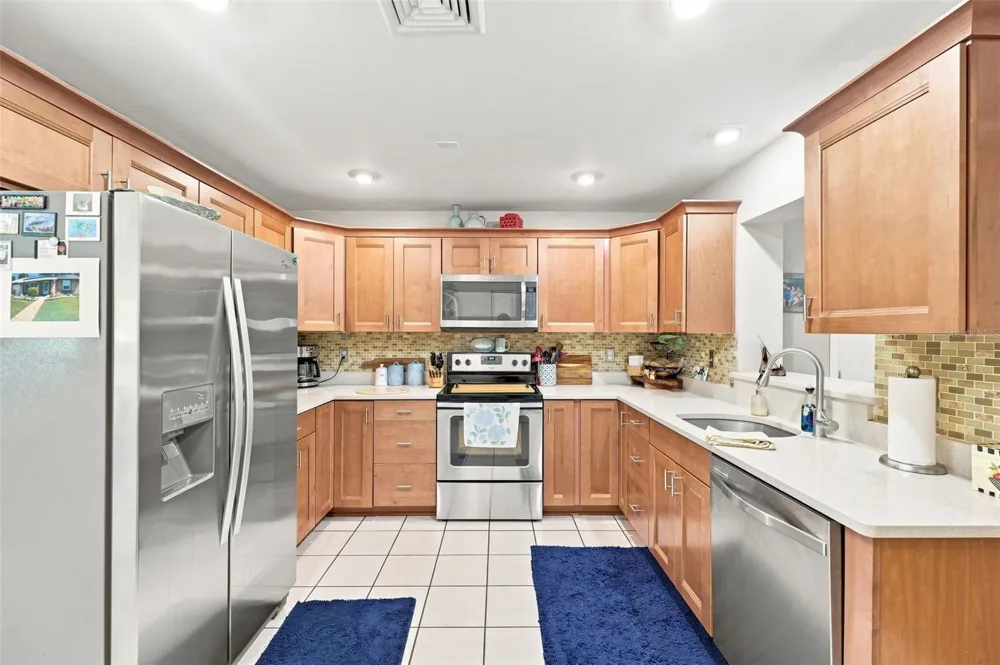 8037 POWDER HORN CIRCLE Largo, FL 33773
