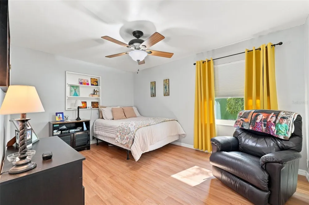 8037 POWDER HORN CIRCLE Largo, FL 33773