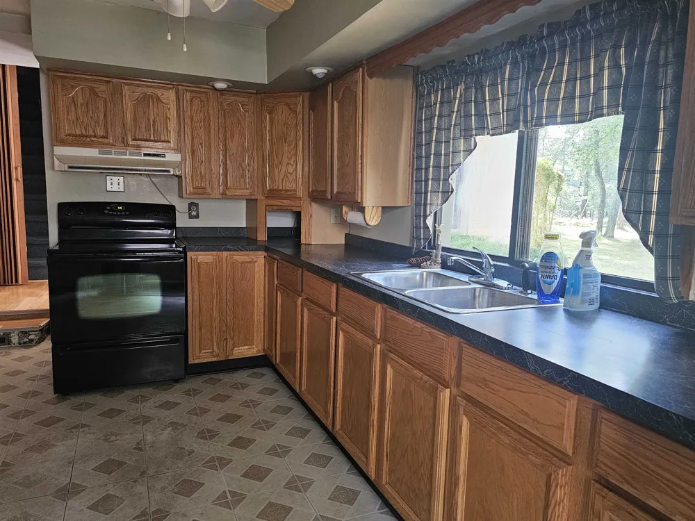 7282 Rollways Road Plainfield Township, MI 48761
