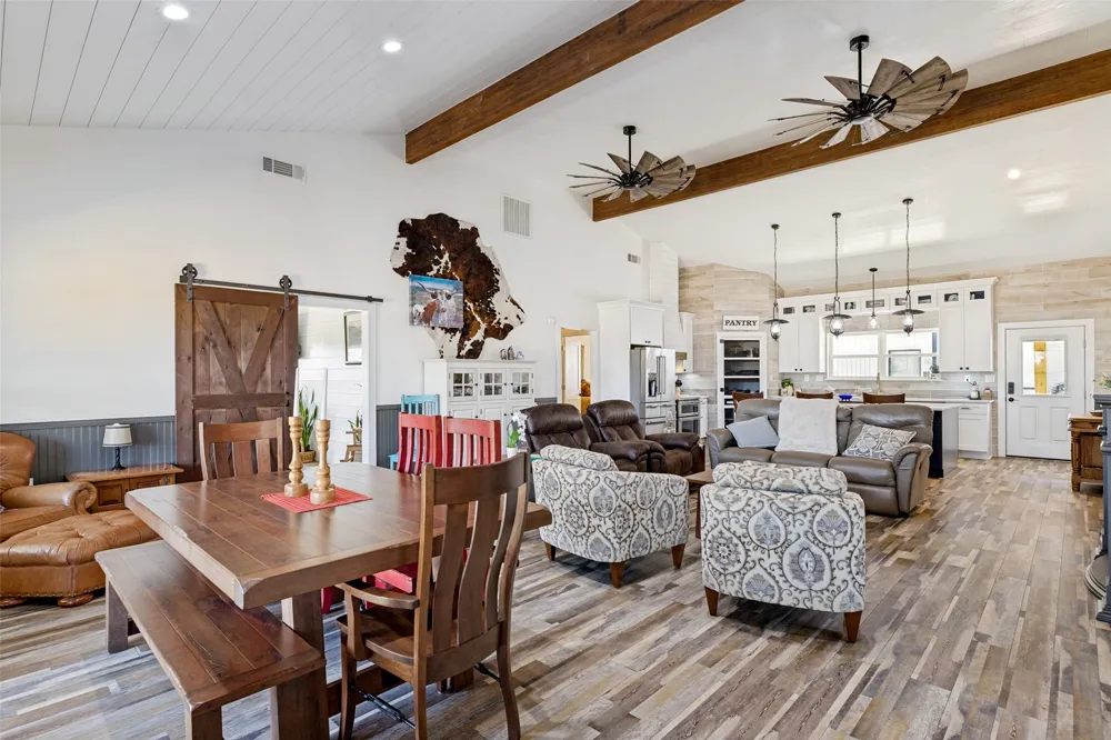 225 County Road 286 Collinsville, TX 76233