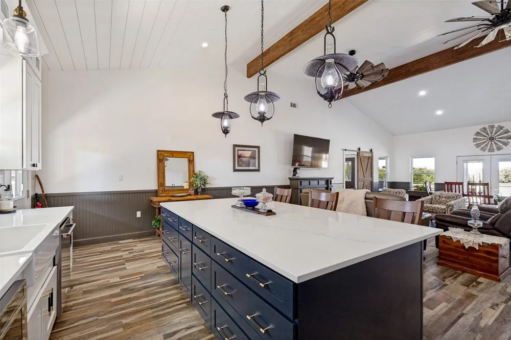 225 County Road 286 Collinsville, TX 76233