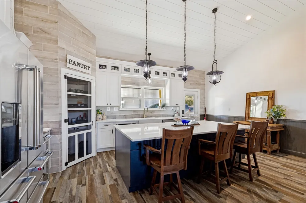 225 County Road 286 Collinsville, TX 76233