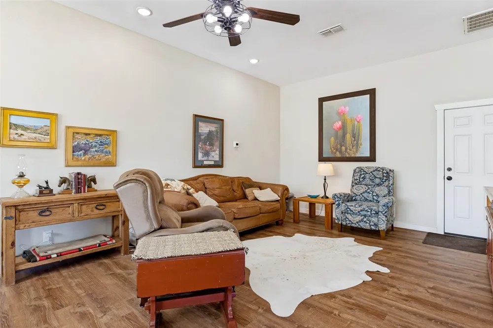 225 County Road 286 Collinsville, TX 76233