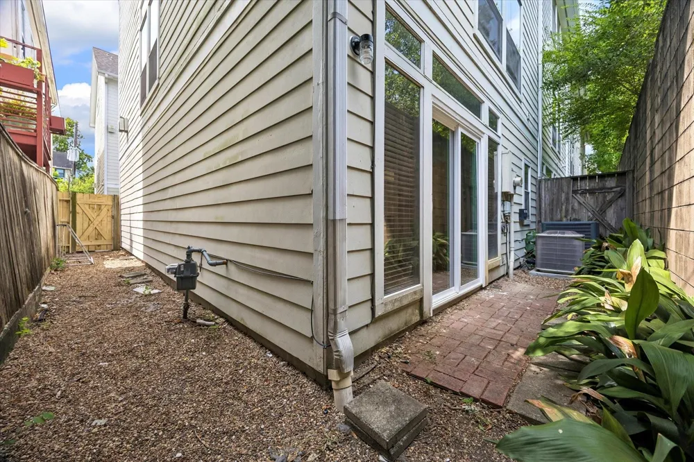 1334 Fairview Avenue Houston, TX 77006