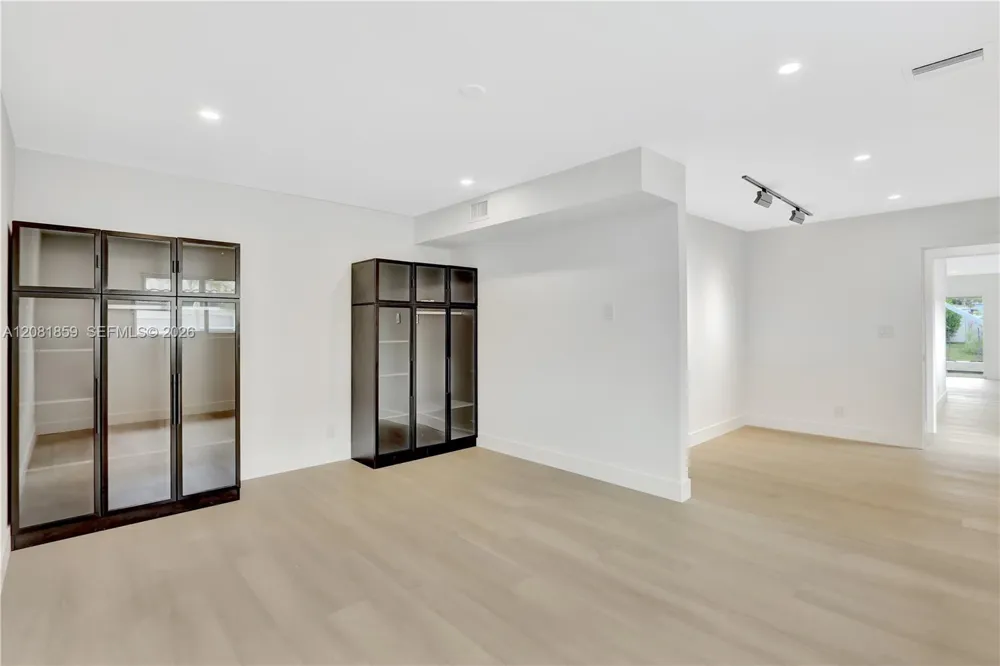 1720 SW 23rd Ave Fort Lauderdale, FL 33312