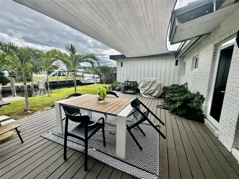 1720 SW 23rd Ave Fort Lauderdale, FL 33312