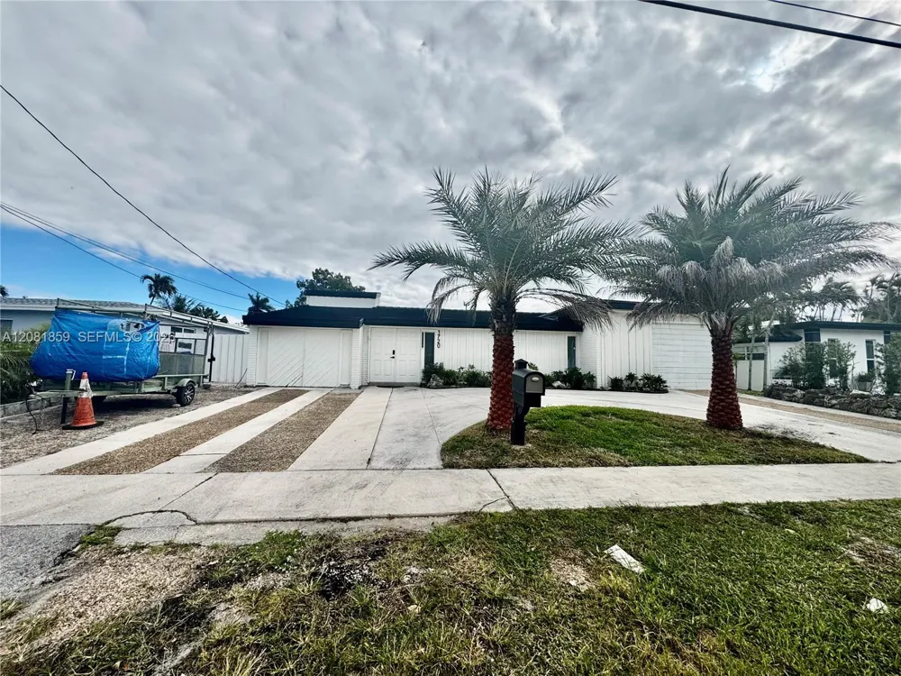 1720 SW 23rd Ave Fort Lauderdale, FL 33312