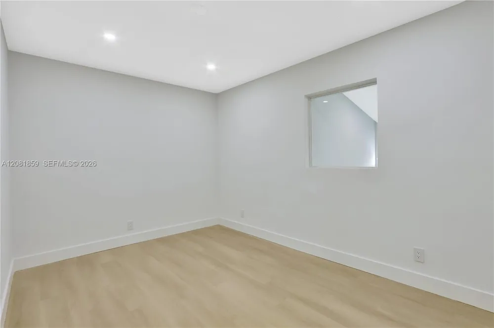 1720 SW 23rd Ave Fort Lauderdale, FL 33312