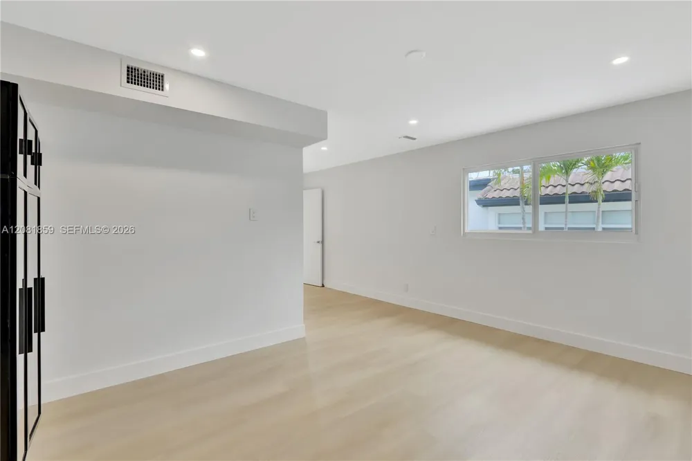 1720 SW 23rd Ave Fort Lauderdale, FL 33312