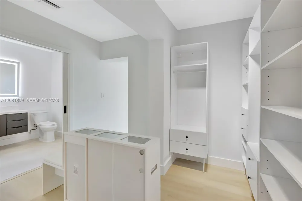 1720 SW 23rd Ave Fort Lauderdale, FL 33312