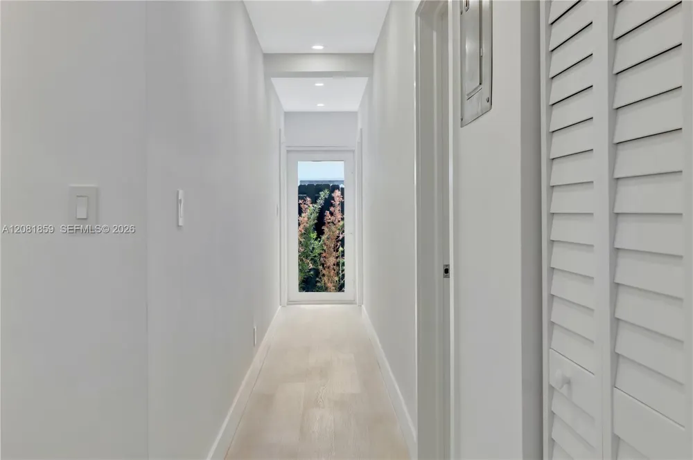 1720 SW 23rd Ave Fort Lauderdale, FL 33312