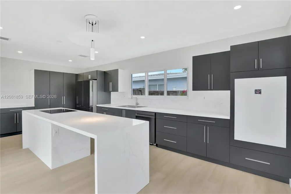 1720 SW 23rd Ave Fort Lauderdale, FL 33312