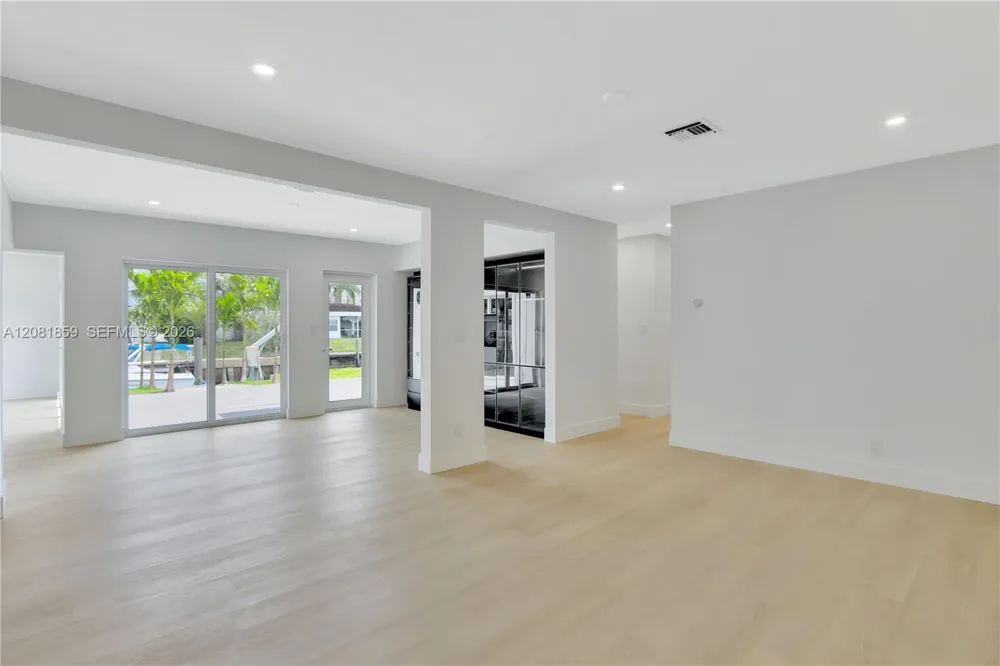 1720 SW 23rd Ave Fort Lauderdale, FL 33312