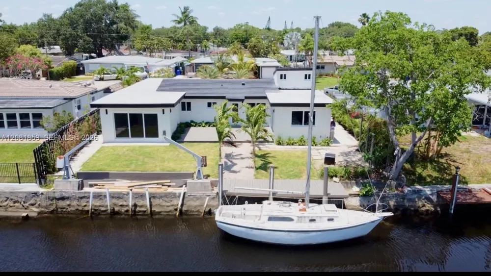 1720 SW 23rd Ave Fort Lauderdale, FL 33312