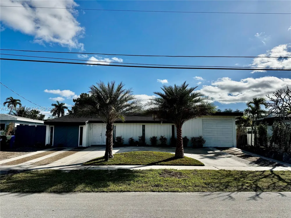 1720 SW 23rd Ave Fort Lauderdale, FL 33312