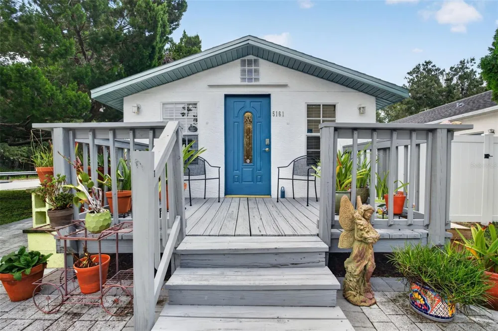 5161 RENA STREET St Petersburg, FL 33709